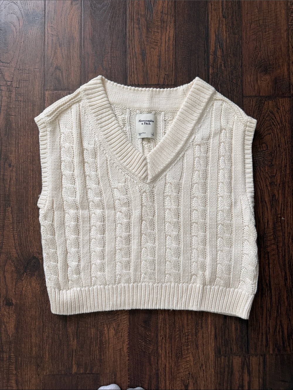 Abercrombie & Fitch Cream Cable-Knit V-Neck Sweater Vest